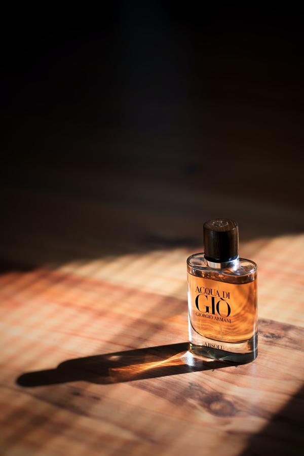 Acqua di Giò Absolu perfume bottle in hard light by Dorrell Tibbs